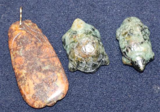 Two jade turtles and a brown jade cicada